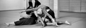 Danseurs de danse contact improvisation